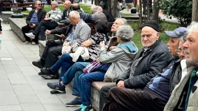 Alanya’da Emekli Geçinemiyor: Türkiye Borç Batağında, Yerelde Durum Daha Vahim